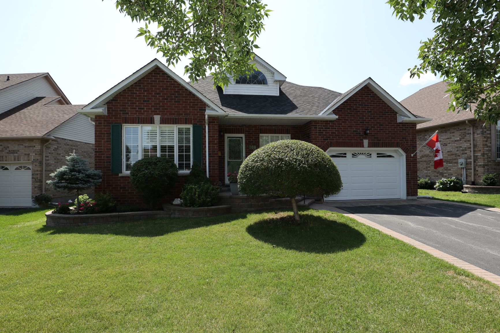 308 Waterbury Crescent Residential for Sale in Canterbury Common